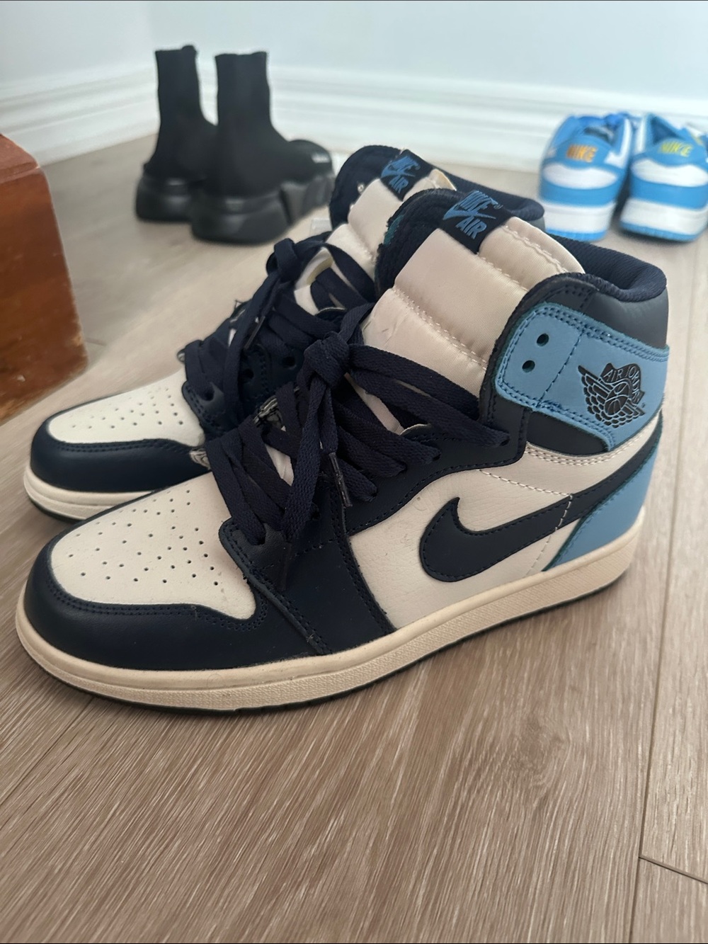 Jordan 1 Retro High OG Obsidian